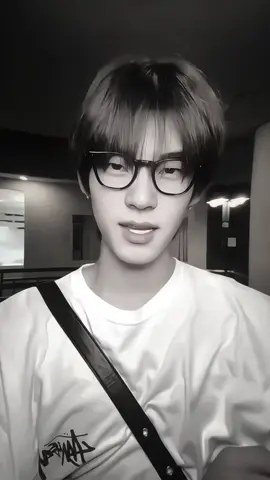 พี่ตี๋ เด็กสมบูรณ์ ( #ตี๋ตี๋วันพิชิต #teeteewanpichit )