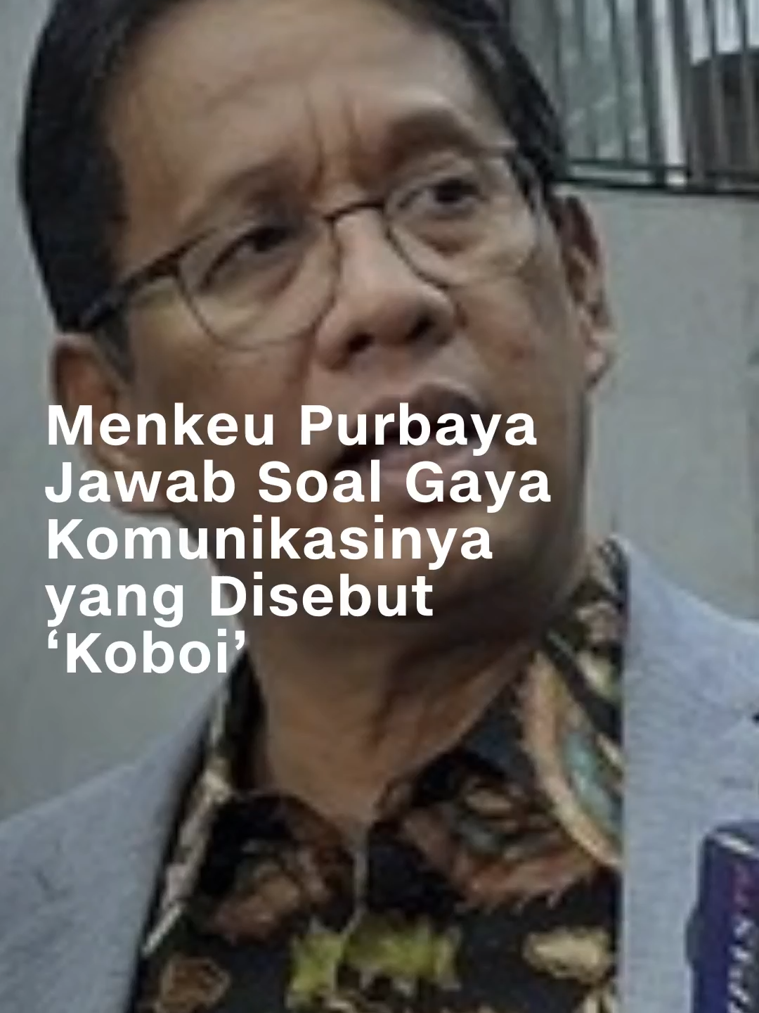 Menkeu Purbaya Yudi Sadewa jawab soal gaya komunikasinya yang dinilai 'koboi'. Menurutnya, yang ia lakukan adalah upaya mengembalikan kepercayaan masyarakat ke pemerintah. Justru ia mengatakan bahwa cara komunikasinya lebih halus dari yang seharusnya, seperti perintah dari Presiden Prabowo. #cnnindonesia #cnnindonesiacom #purbaya #menkeu