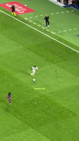 Vinicius Júnior 🇧🇷👀 vs Barcelona @Vini Jr. 🙏🏾 #vinijr #vinicius #realbarca #classico #liga 