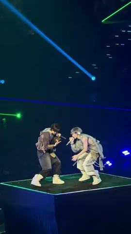 HIGHLIGHT ลิ้นติดไฟ 🔥👅 [NUTxHONG] #LYKNDuskAndDawnConcert #LYKN #RISERMUSIC @nnutdan @ตี๋โบ๊เบ๊ 