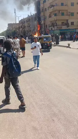 انفجار انبوبه وحريق بمنطقه السيل امام كليه الدرسات ياررررررب سلم
