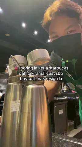 tak sempat nak merasa pakai black apron ☹️ #starbucks #barista #boycott #uitm #bukansegamat  