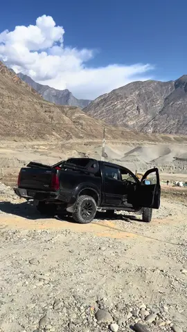 Black 🖤 Follow Instagram: iam_sibtain - Snapchat: sibtain_snap ❤️ #hilux #vigo #sibsquad #teamshikari #gilgitbaltistan 