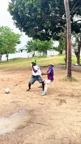 😂😂😂😂 @Serpo  #zerobrainer0 #sportsontiktok #AfricanFootball #realmadrid #realmadridvsbarcelona 