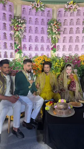 Jaldi se guess kro agr app nay be jetna ha 🥰 @iPoint   @SK ✪ 