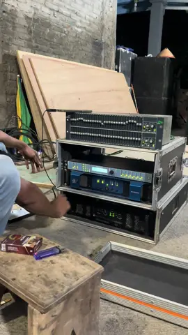 wes siap gari ngeritne suket gajahe 😂#fypシ゚viral #soundsystem #soundhoregjawatimur #viraltiktok #tukangsound 