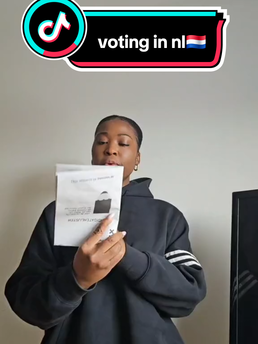 The paper is big enough to make a small dress 😆😆😆  #lifeinthenetherlands #dutchiescanrelate #dutchiesbelike #dutchelections #netherlands 