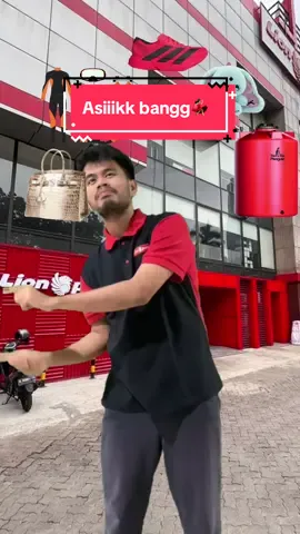 Apapun jenis barangnya, kirim paket pakai #LionParcel aja yaw!😎 #beranda #kirimpaket #BeraniDiandelin #fyp 