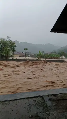 Banjir bandang di cisolok desa cisolok kecamatan cisolok kabupaten sukabumi