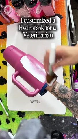 Custom hydroflask glitter swirl with rose gold and pink colors for my customer who is a veterinarian and also a gardener 🥰🩷 #veterinarian #hydroflask #customizable 