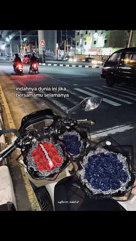 😇🥹#buketkaranganyar #buketsragen #karanganyar24jam #buketsolo #fyp 