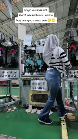 bogoh ka randa mah ibarat rukun islam nu kalima bagi yg mampu saja 😁 #padahariini #singlemom #fypageシ #CapCut #wanitahebat 