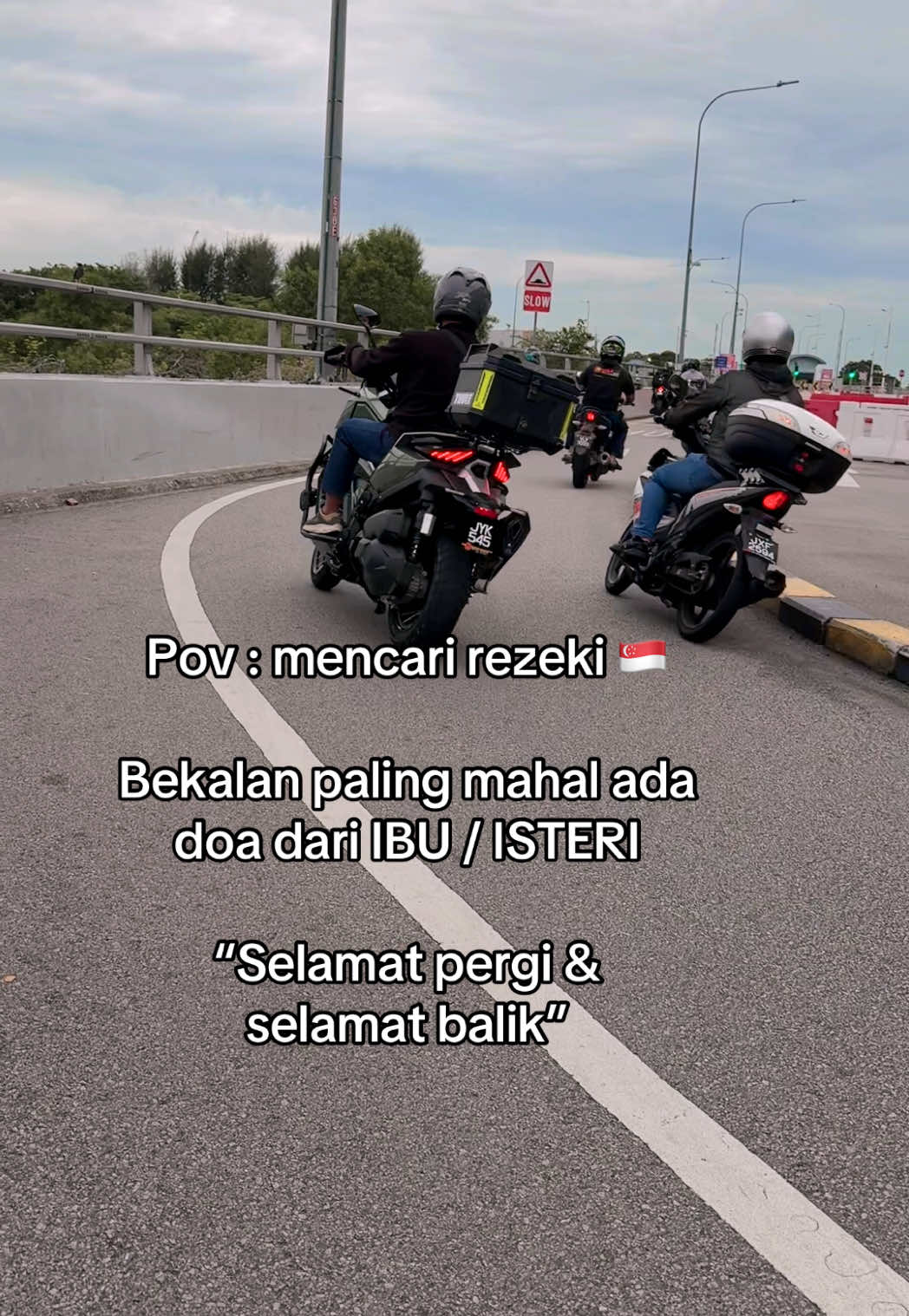 Semoga kita semua selamat pergi & selamat balik.. Aamiin #tuascheckpoint #runsgd #pejuangdollar #singapore #fyp 