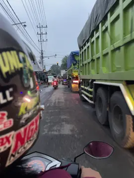 Oktober full 🌧️ udan #klebus #guyonwaton 