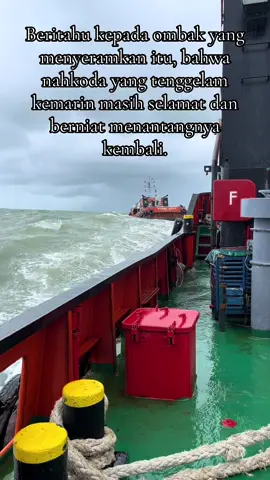 Hanya 2️⃣ pilihan selamat atau tenggelam#tougbout #kendawangankalbar #marina 2233 & marina 1302