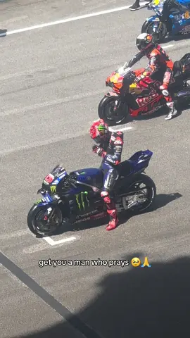 #fabioquartararo IS THE STANDARD 😭💙 #fyp #motogp #yamaha @YamahaMotoGP 