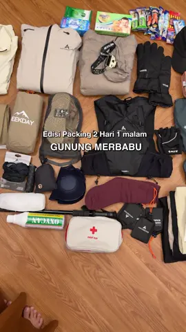 CHECKLIST alat Pendakian ✅ Link pembelian di Bio Judulnya ->> GEAR PENDAKIAN  Semua beneran kepke ! Tas berasa Ringan dan tetep nyaman di jalur  Note : aku ikut private trip jadi gak bawa tenda, kompor dan nesting2 List nya 👇🏻 1. Carrier — link di bio No. 1 2. Trash bag — link di bio No. 2 3. Sleeping bag — link di bio No. 3 4. Matras angin — link di bio No. 4 5. Bag organizer — link di bio No. 5 6. Long john — link di bio No. 6 7. Base layer — link di bio No. 7 8. Mid layer jaket buku angsa — link di bio No. 8  9. Gorpcore / jaket — Link di bio No. 9 10. Hydro pack — link di bio No. 10 11. Sandal — link di bio No. 11 12. Geiter — link di bio No. 12  13. Sarung tangan — link di bio No. 13 14. Kaos kaki tidur — link di bio No. 14 15. Jas hujan — link di bio No. 15 16. Tempat makeup & skincare — link di bio No. 16 17. Mukena travelling — link di bio No. 17 18. Sajadah Traveling — link di bio No. 18 19. Bidet portable — link di bio No. 19 20. Skop Lipat — link di bio No. 20 21. Buff — link di bio No. 21 22. Topi — link di bio No. 22 23. Head lamp — link di bio No. 23 24. Bantal lipat — link di bio No. 24 25. Handuk traveling — link di bio No. 25 26. Emergency blanket — link di bio No. 26 27. Sarung tangan (tracking) — link di bio No. 27 28. P3K travel — link di bio No. 28 29. Hand warmer — link di bio No. 29 30. Tracking pole — link di bio No. 30 31. Oxygen — link di bio No. 31 32. Tempat sepatu — link di bio No. 32  #mendaki #packing #packingcarrier #carrier