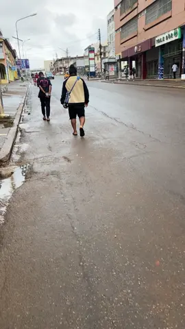 Qui est dehors ??🇨🇲😂#jeveuxpasserdanstespourtoi #camerountiktok🇨🇲 #election @RANE JOEL 🇨🇲 @Celeste_victorien🇨🇲 
