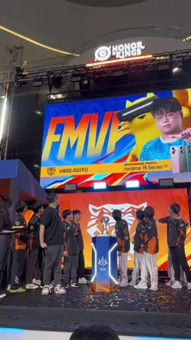 FMVP ni bukan milik aku sorang tapi milik kita semua! 🇲🇾🔥 #hbse #champion #nationclash #fmvp #honorofkings 