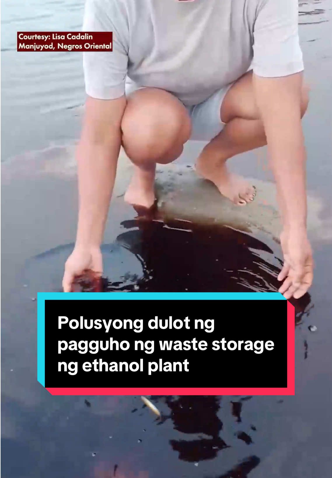 NAGKULAY-PULANG TUBIG-DAGAT Gumuho ang pader ng isang waste storage ng planta ng ethanol sa Manjuyod, Negros Oriental matapos ang malakas na pag-ulan nitong mga nakaraang araw. Ang leak nito ay dumaloy sa Bais Bay na nagdulot ng pagkamatay ng maraming isda. Dahil dito ay apektado ang kabuhayan ng mga residente sa Bais City at Manjuyod. Nakipagpulong na ang mga opisyal ng Manjuyod at Bais City sa pamunuan ng ethanol plant upang talakayin ang insidente at ang mga susunod na hakbang para matugunan ang pinsala. | via Roy Bustillo