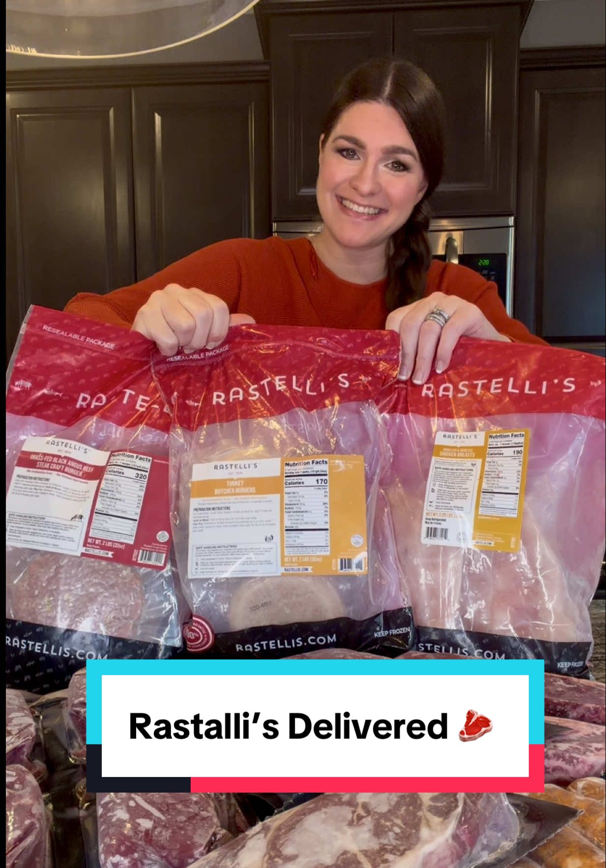 #gifted Every Wednesday feels like a small win in the kitchen thanks to Ray Rastelli, America’s Personal Butcher™. 👨‍🍳 Each week, he curates Butcher’s Picks — premium proteins chosen for quality, flavor, and unbeatable value, all delivered fresh to your door from Rastellis.com. This week’s lineup? Think grass-fed steaks, tender chicken, juicy burgers, and classic Italian sausage — everything you need for easy weeknight meals or cozy family dinners. 🍔🥩 ✨ Tip: Order early! The Butcher’s Pick changes weekly and always sells fast. 📱 @rastallisdelivered  #Rastellis #ButchersPick #cookingtips#dinner     