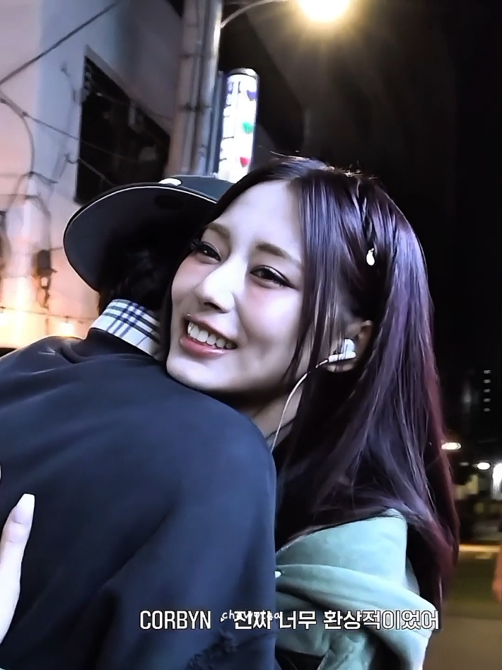 😭🤏 #tzuyu #twice #corbynbesson #fyp 