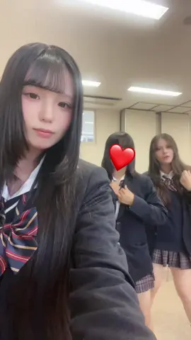 なんかすごくシュール。最近学校モチベなくて行ってない#神奈川 #fjk #jkブランド #おすすめのりたい #バズらせて @🪼 