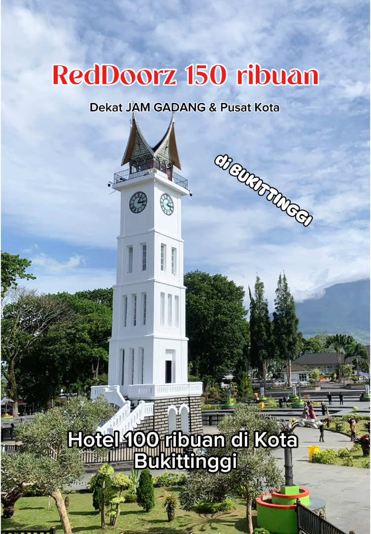 Yang lagi cari hotel dekat jam gadang dan pusat kota Bukittinggi dengaaan hargaaa sangaat terjangkau hanya 100 ribuaaan Iniiii salah satu hotel dgn harga terbaik nihh yaitu hotel RedDoorz near jam gadang Booking nya lewat app RedDoorz yaa tems dan pakai promo YUKNGINEP agar dpet diskon l Yuk download skrg Aplikasi nya #RedTravelers #bukasemuapintu #RedDoorz #hotelbukittinggi #reddoorzbukittinggi #jamgadang #hoteldekatjamgadang #infosumbar #bumajourney #fyp 