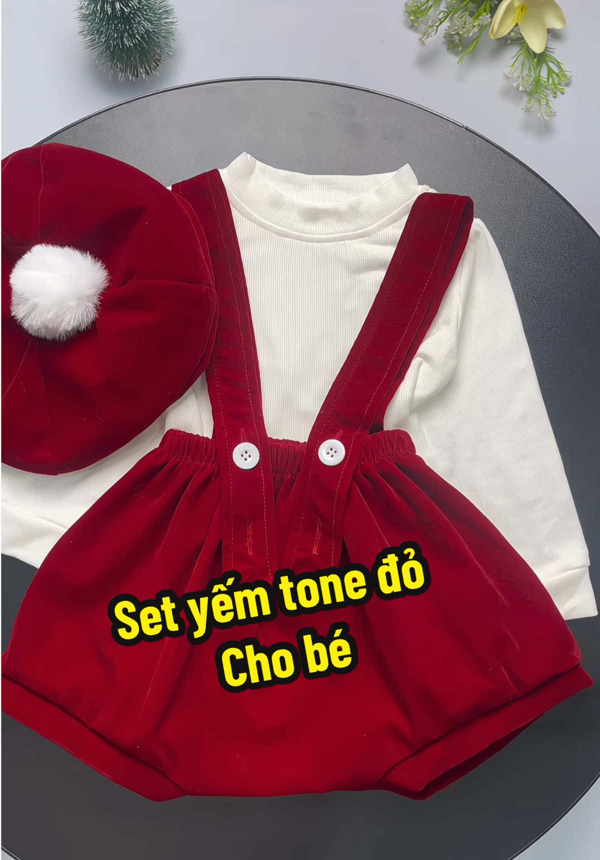 Set yếm Tone đỏ mix áo trắng (tặng kèm mũ)cho bé mặc chơi Noel #setnoel #setyemchobe #noel #doxinhchobe #xuhuongtiktok 