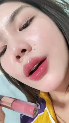 กลอสแบบนี้หายาก!#ลิปติดทน #kathy #ลิปสีสวย #ลิปกระแต #ลิปสติก 