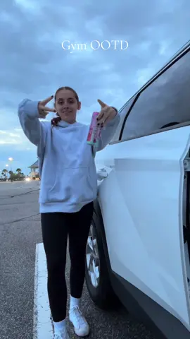 Follow the backup to enjoy my crazy mom fitness journey 🫣 @Mamahays🤍  #gymootd #momswholift #healthjourney #Fitness #fitnessjourney 