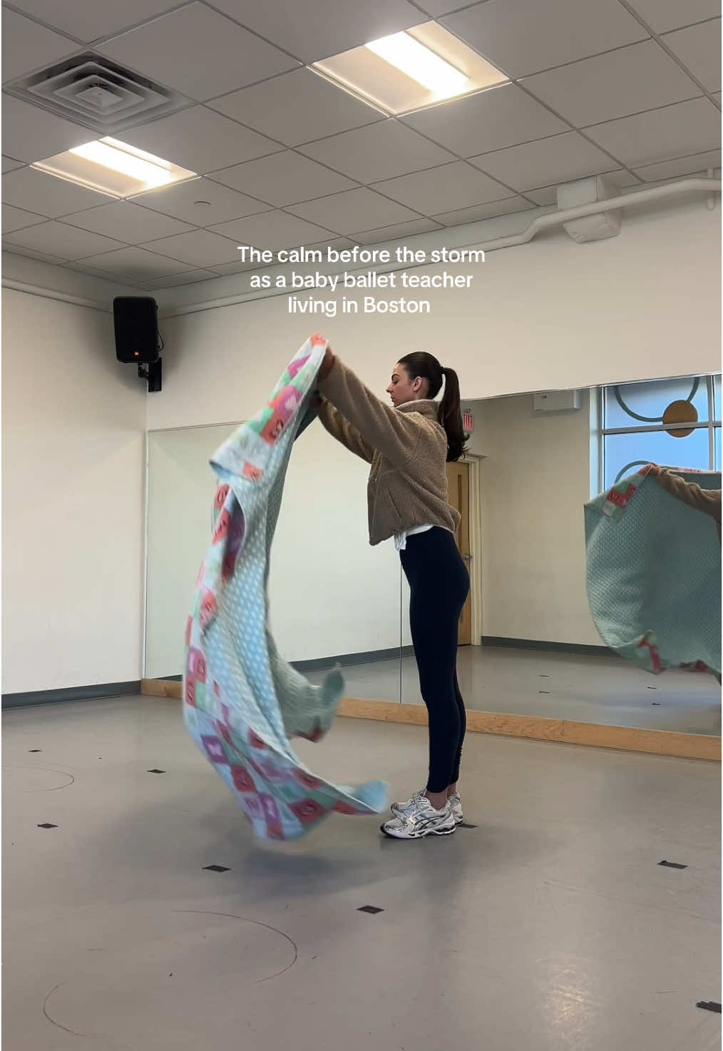 This song is going to be stuck in my head for the rest of the day 🫠  #babyballetteacher #teacherdayinthelife #balletclass #morningroutine #classroomsetup #danceteacher #bostoncontentcreator  @Old Navy @lululemon @BÉIS @ASICS @Owala 