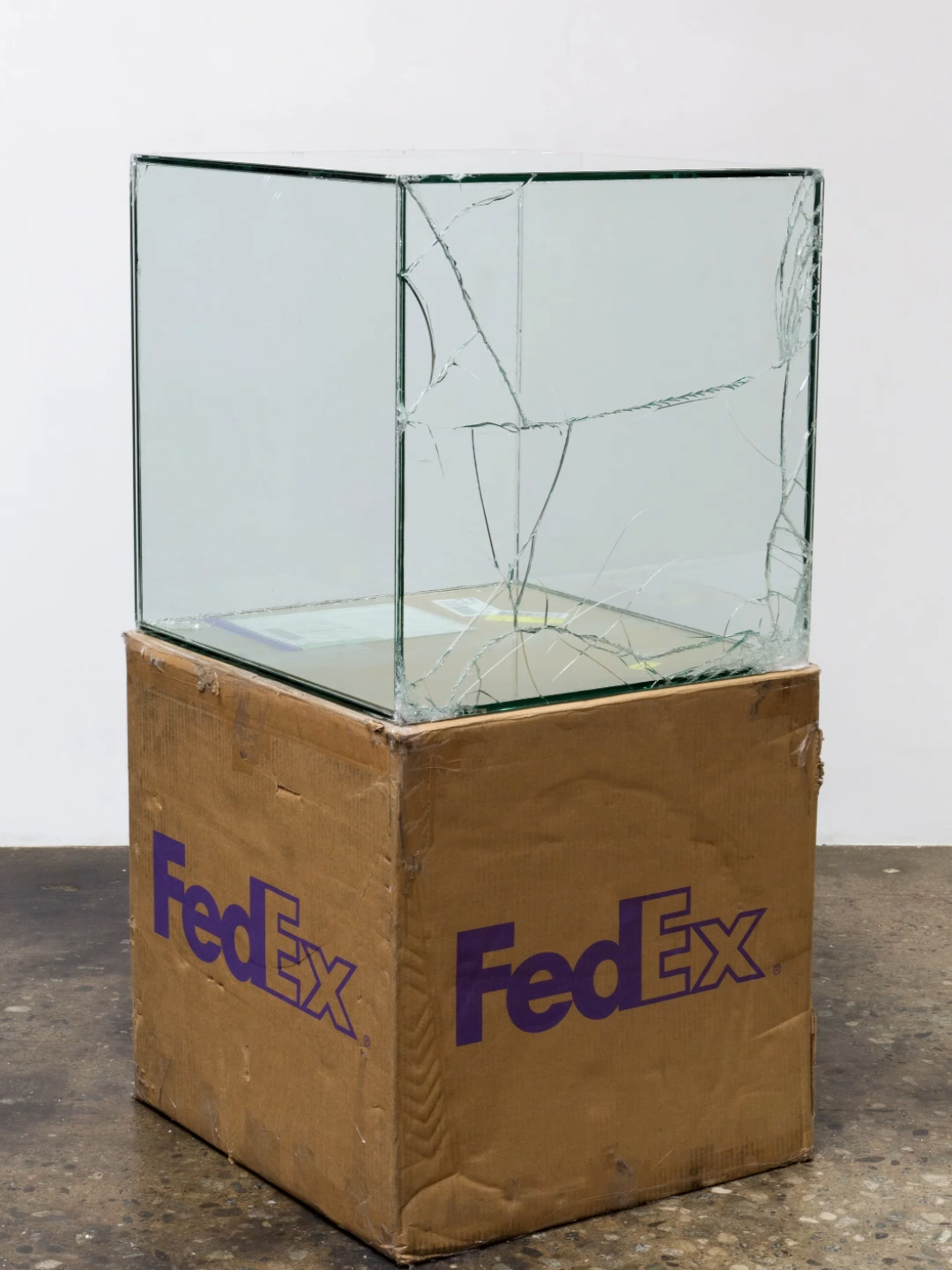 Повреждения как часть произведения #fedexworks