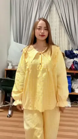 #ချည်ကွက်လက်ရှည်ဝမ်းဆက်လှလှလေး😘 #ရွှေလက်ဝါးအထည်ချုပ် #စက်ရုံတိုက်ရိုက်လက်လီလက်ကား09792997957 #fypပေါ်ရောက်စမ်း #views 