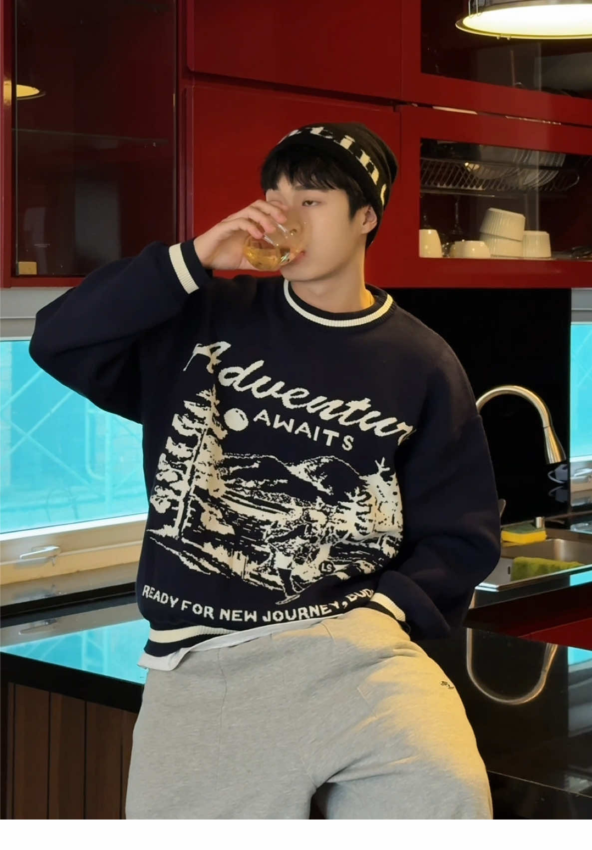 Mặc áo đôi với anh nhó bae #theslickway #knit #muadong #boxy #sweater 