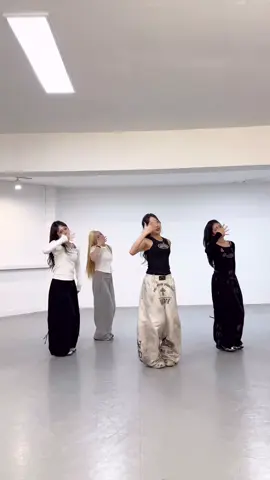 House Party ~ 모두 다 Party 🏠   Coming Soon !! #VVUP #비비업  #HouseParty #하우스파티 #HousePartychallenge