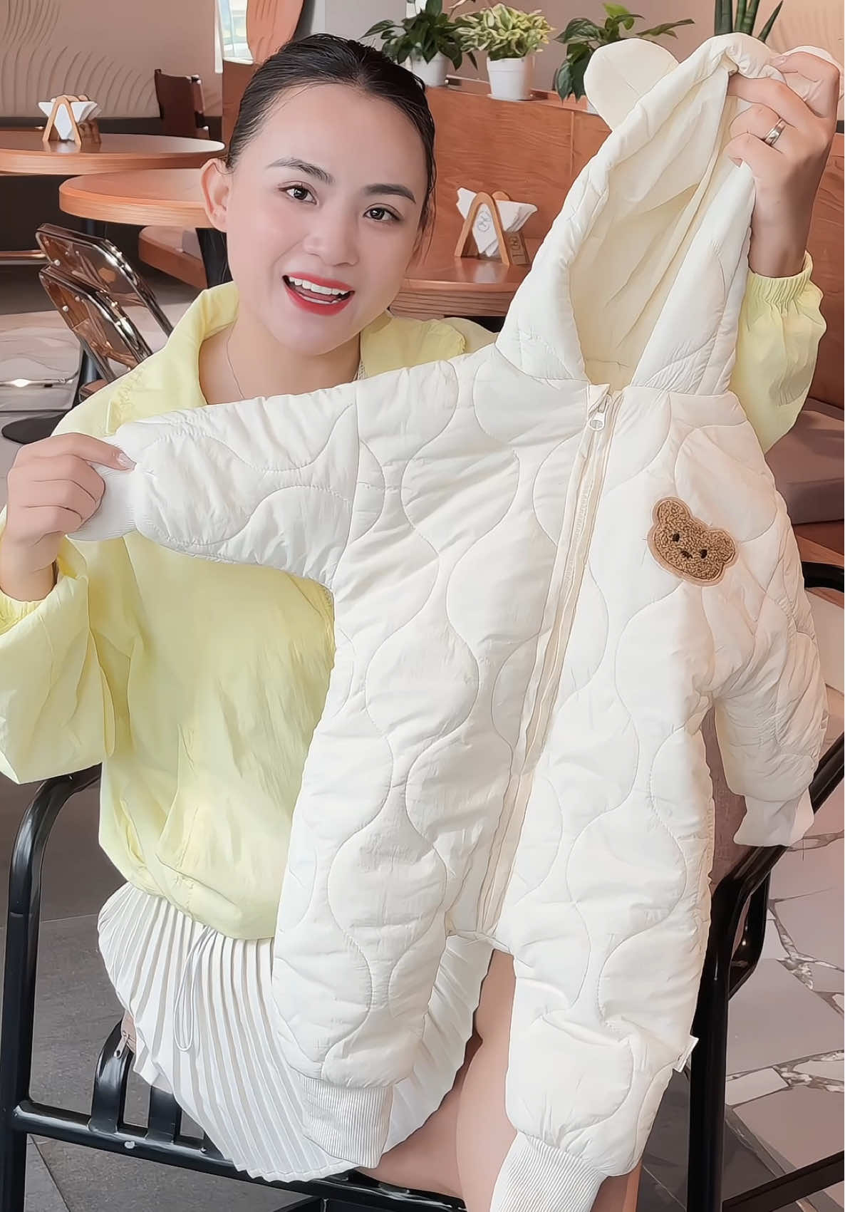 Áo phao cho bé liền thân cực ấm #hottrend #embedangyeu #quanaotreem #thoitrangtreem 