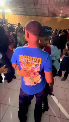 🍯🍯🍯 #fyp #fouryou #viralvideos #explore #forro #cavalgada #dancaforro #comitiva #vaiprofycaramba 