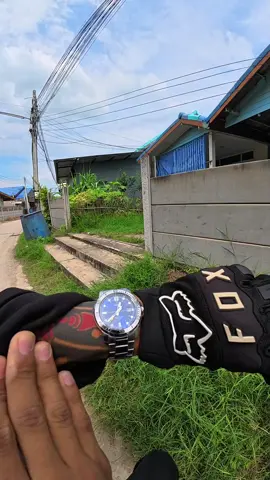 Follower လူကြီးမင်းများအတွက် ပစ္စည်းတစ်ခုသွားဝယ်မလို့ 