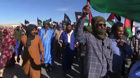 مظاهرات حاشدة للصحراويين تنديدا بالخطة الأمريكية الصهيونية للحكم الذاتي #saharaoccidental #western_sahara #الصحراء_الغربية #البوليزاريو 