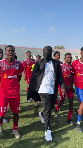 Holwadaag 1-0 Dabaaldaga Macalin Xamaam #maankamahrez10 #somalitiktok #foryoupage #stadiummogadisho🏟️ #holwadaag 
