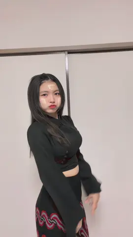 အဆုံးထိမကြည့်နဲ့😛#ရောက်ချင်တဲ့နေရာရောက်👌 #fypပေါ်ရောက်စမ်း #fyppppppppppppppppppppppp #ahhnin🤪 #ဂါဝန်ပုံထမီကွဲလေးနဲ့လာပြီ 