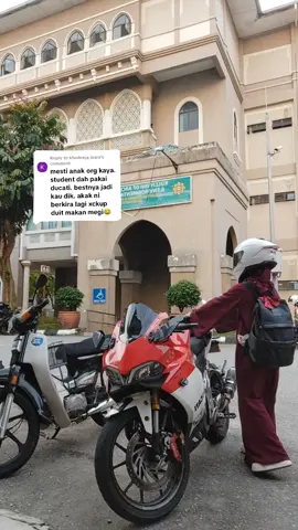 Replying to @khadeeja.inara Maaf mungkin zaman acik dengan saya berbeza, janji motor saya tak loan😌