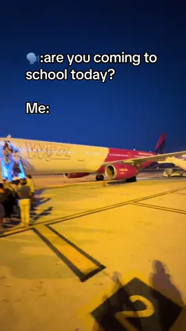 Not today lads🫶🏻 #travel #flying #wizzair #fyp #skipschool 