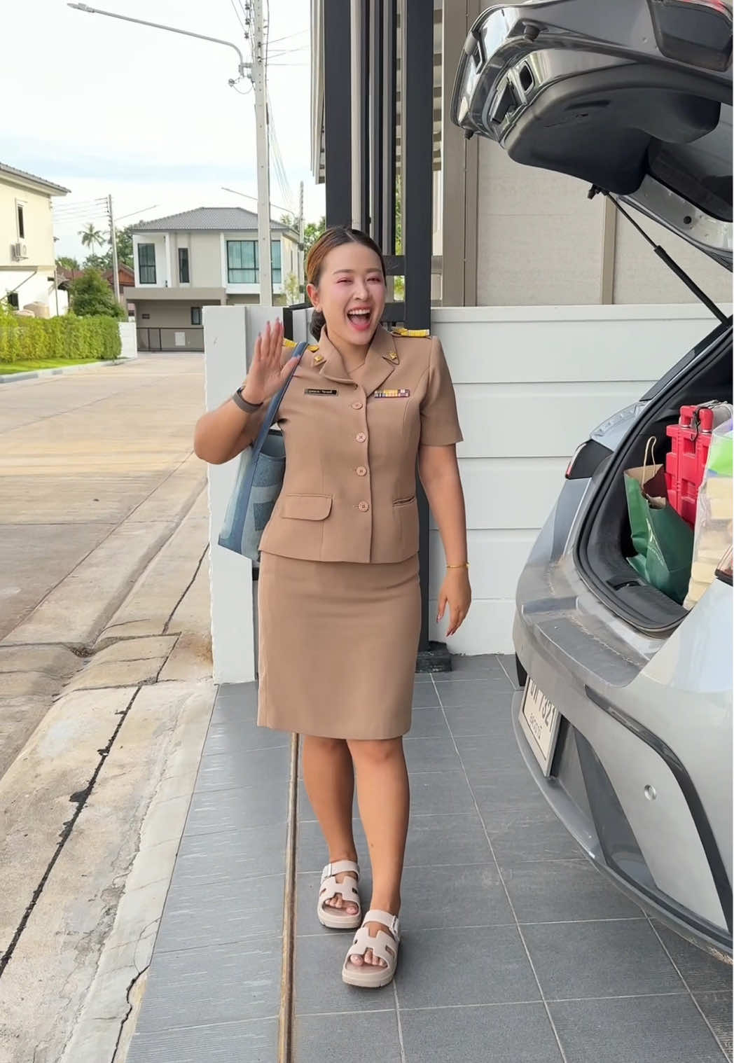 วันจันทร์แบบสบายๆ 🤓✨ #REDAPPLE #รองเท้าเรดแอปเปิ้ล #ใส่เลยจะได้รู้ว่าดี #รองเท้าเพื่อสุขภาพ #รองเท้านุ่มใส่สบาย 