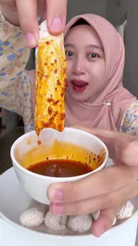 Basreng lontongnya mau dijadikan jajanan baru buat di warung mungil #adayinmylife #escemil #basrenglontong 