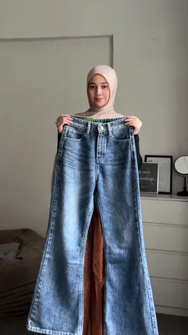 Celana jeans auto bikin tinggi dan langsing by @warpath jeans / cek link no. B 303 #jeansternyaman #ingatwarpath 