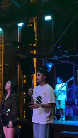 ក្រៅពីអូនមិនយកប្រពន្ធ