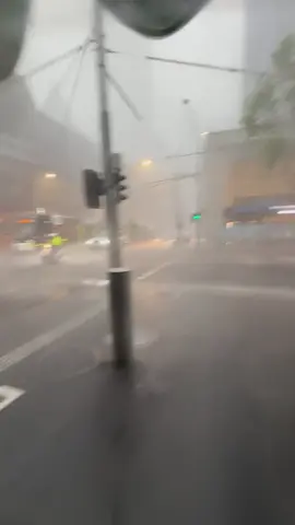 Hate the bad weather in Melbourne#australia #melbourne #rain 