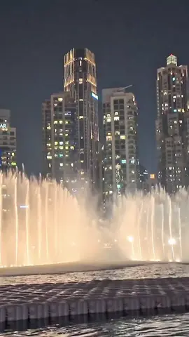 Dubai Fountain, Downtown Dubai #downtowndubai 